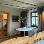 Dom Na Krzewiu Couette-café Gryfów Śląski