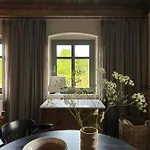 Couette-café Dom Na Krzewiu 3*