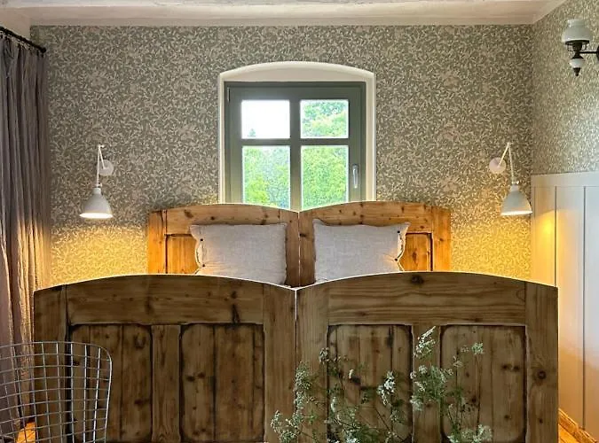 Dom Na Krzewiu Gryfow Slaski